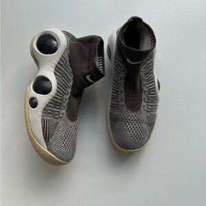 Nike Big boys shoes size 5Y